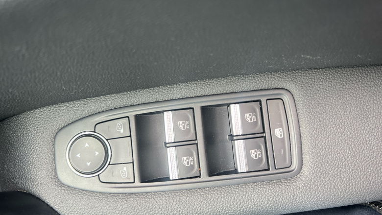 Renault Captur 1.0 TCE 90 Techno 5dr Petrol Hatchback